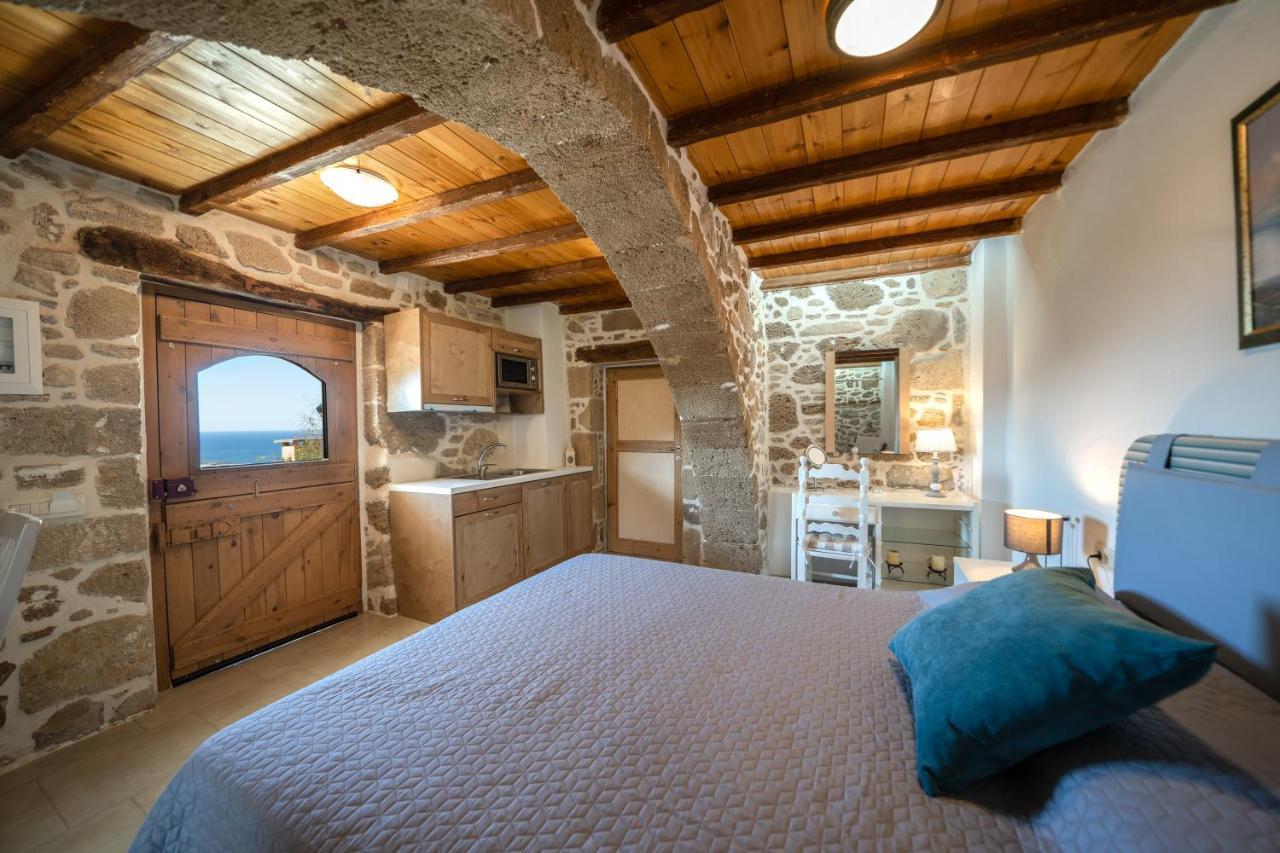 Mary'S Stone House Apartment Falasarna Exterior foto
